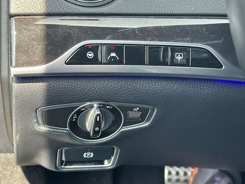 Used 2019 Mercedes-Benz S 560 4MATIC Sedan image 18