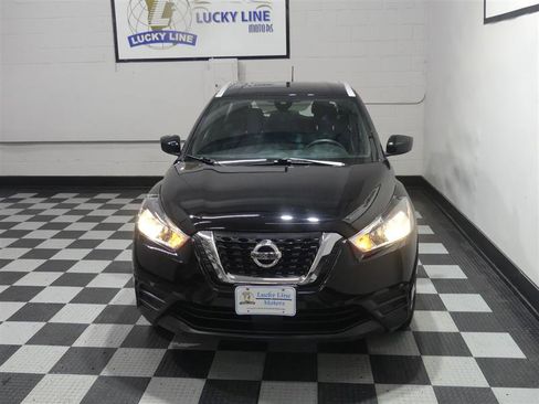 Used 2020 Nissan Kicks SV FWD image 3