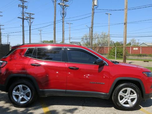 Used 2024 Jeep Compass Sport AWD/4WD image 5