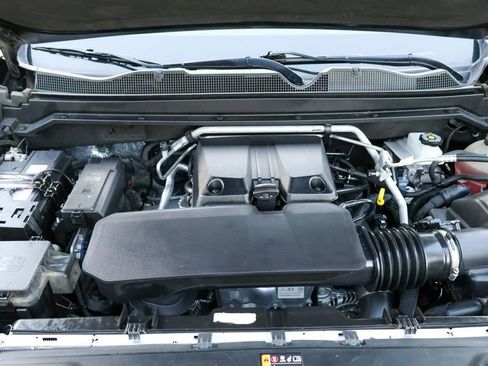 Used 2024 GMC Canyon Elevation image 34