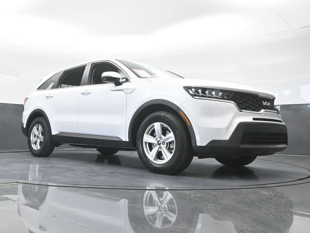 Used 2023 Kia Sorento LX FWD image 60