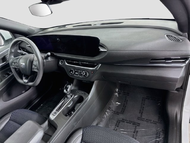 Used 2026 Buick Envista Preferred FWD image 26