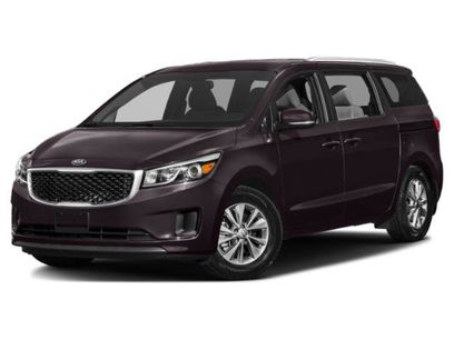 Used 2017 Kia Sedona LX w/ LX Essentials Premium Package