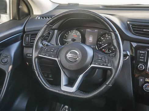 Used 2021 Nissan Rogue Sport SV image 15