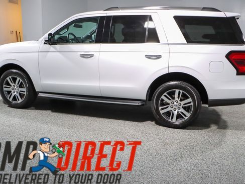 Used 2023 Ford Expedition Limited image 10