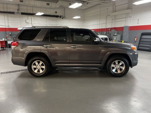 Used 2012 Toyota 4Runner SR5 image 11