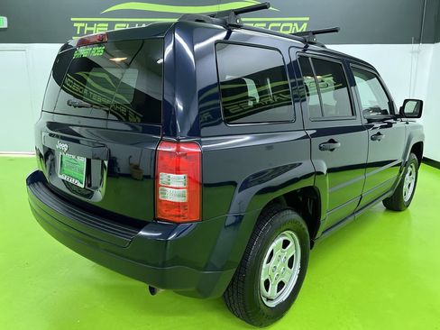 Used 2015 Jeep Patriot Sport w/ Power Value Group AWD/4WD image 10