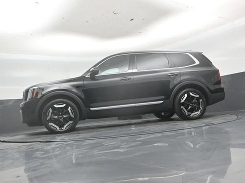 Used 2025 Kia Telluride S FWD image 44