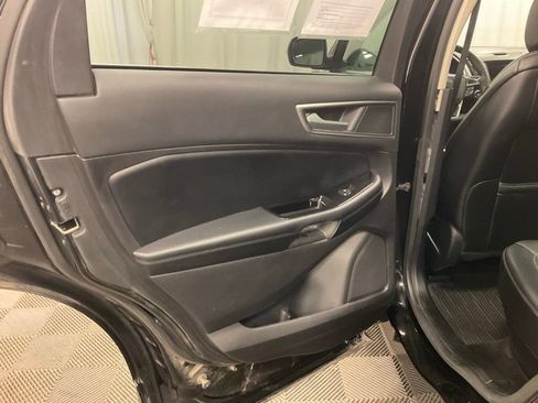 Used 2017 Ford Edge SEL w/ Equipment Group 201A image 24