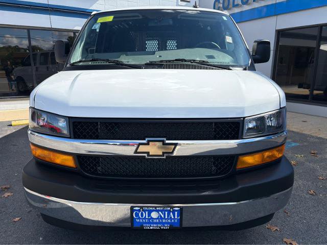 Used 2025 Chevrolet Express 2500 w/ Driver Convenience Package RWD image 2