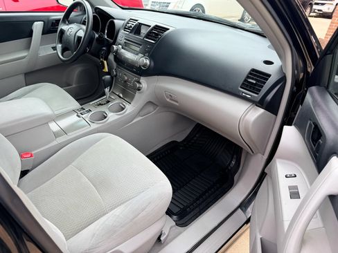 Used 2010 Toyota Highlander 4WD image 10