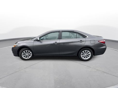 Used 2016 Toyota Camry LE FWD image 9