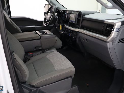 Used 2025 Ford F250 XLT image 30