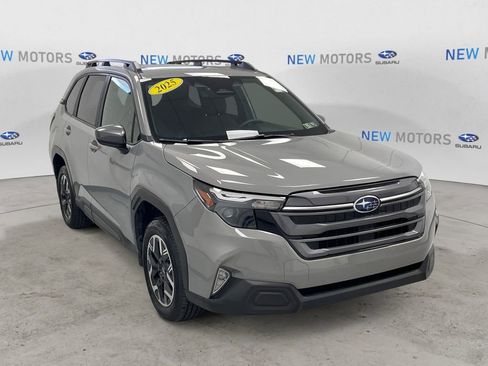 Certified 2025 Subaru Forester Premium image 9