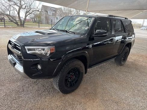 Used 2023 Toyota 4Runner TRD Off-Road Premium image 3