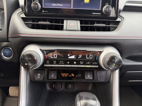 Certified 2021 Toyota RAV4 SE w/ Weather & Moonroof Package AWD/4WD image 21