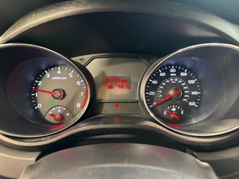 Used 2018 Kia Sedona LX image 20