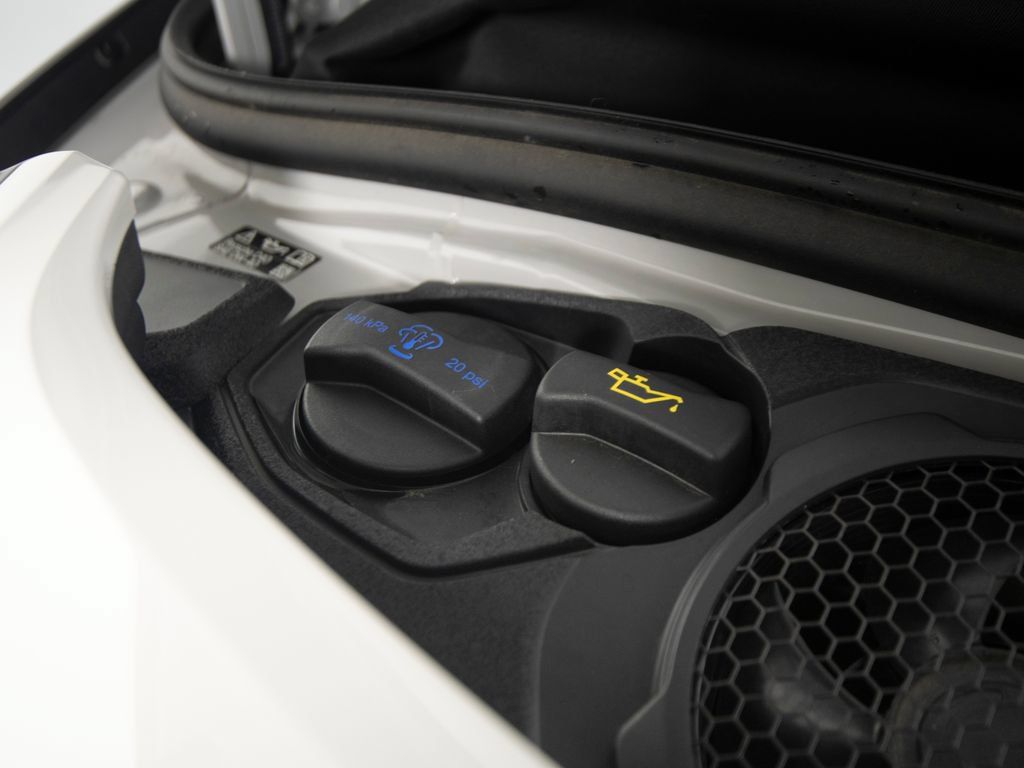 Certified 2025 Porsche 911 Carrera RWD image 52