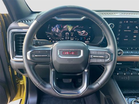 Used 2024 GMC Canyon AT4 image 13