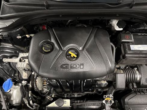 Used 2019 Hyundai Elantra GT w/ Style Package 02 image 12