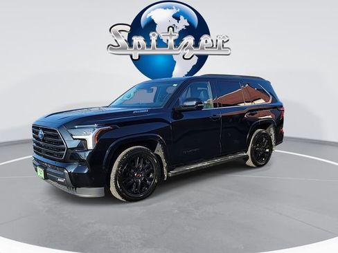 Used 2024 Toyota Sequoia SR5 w/ SR5 Premium Package image 4