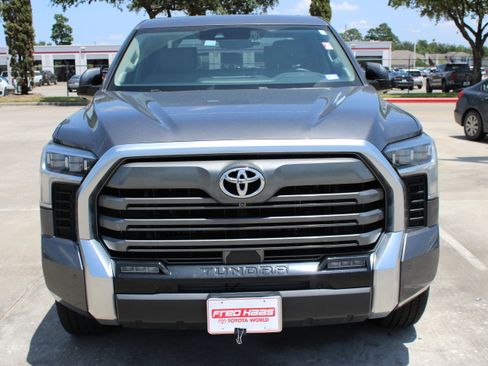 Used 2023 Toyota Tundra Limited AWD/4WD image 4