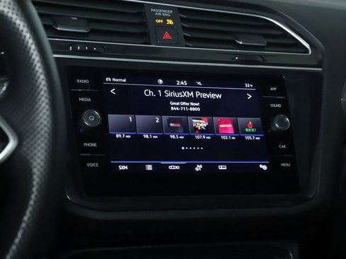 Used 2024 Volkswagen Tiguan SE R-Line image 29