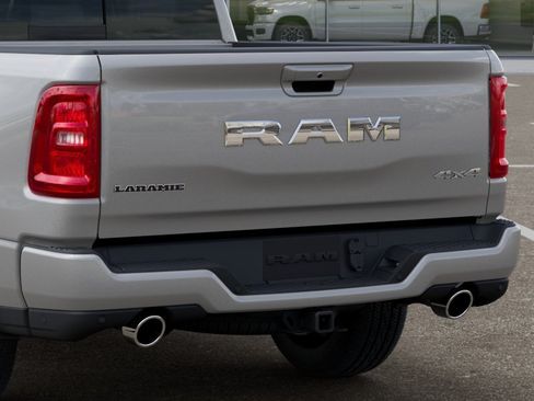 New 2026 RAM 1500 Laramie AWD/4WD image 39