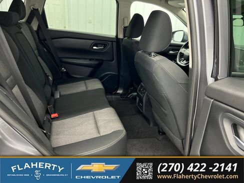 Used 2025 Nissan Rogue SV FWD image 13