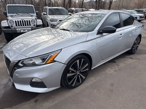 Used 2022 Nissan Altima 2.5 S image 3