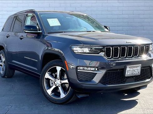 Used 2023 Jeep Grand Cherokee 4WD 4xe image 12