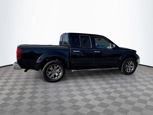 Used 2015 Nissan Frontier SL w/ Moonroof Package RWD image 5