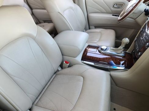 Used 2016 INFINITI QX80 4WD w/ Deluxe Technology Package image 15