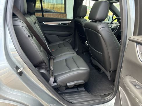 Used 2024 Cadillac XT6 Luxury w/ LPO, Floor Liner Package image 33