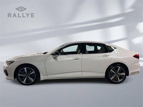 Used 2025 Acura TLX w/ Technology Package image 4