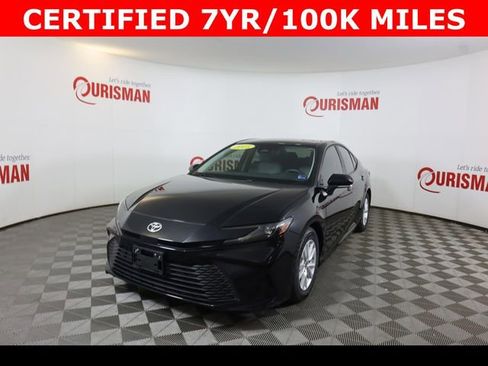 Used 2025 Toyota Camry LE w/ Convenience Package FWD image 2