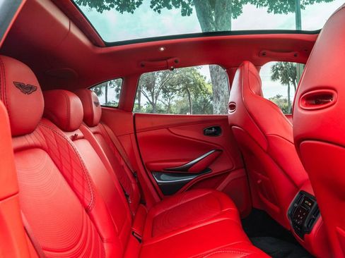 Used 2022 Aston Martin DBX image 24