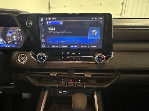 Used 2024 Chevrolet Colorado Trail Boss w/ Advanced Trailering Package AWD/4WD image 31