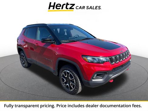 Used 2025 Jeep Compass Trailhawk AWD/4WD image 1