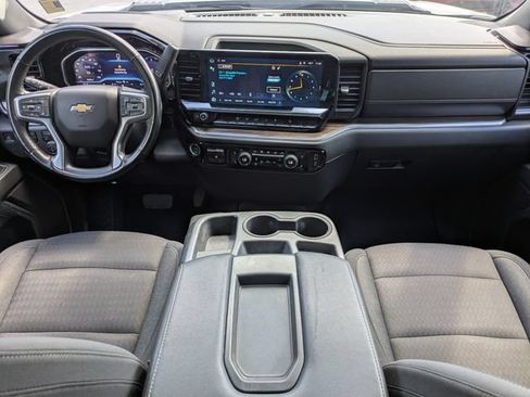 Used 2024 Chevrolet Silverado 2500 LT AWD/4WD image 16