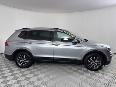 Used 2019 Volkswagen Tiguan SE image 4