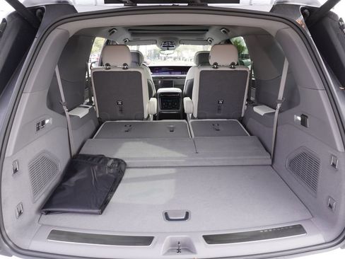 New 2026 Cadillac Escalade IQL Luxury image 7