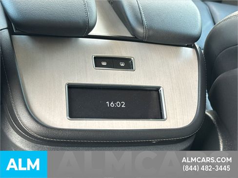 Used 2025 Lincoln Navigator L Reserve image 28