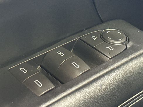 Used 2026 GMC Terrain Elevation AWD/4WD image 33