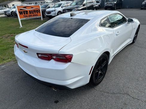 Used 2020 Chevrolet Camaro LT image 11
