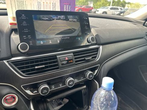 Used 2018 Honda Accord EX-L image 8