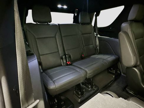 Used 2023 Chevrolet Tahoe Z71 w/ Luxury Package AWD/4WD image 29