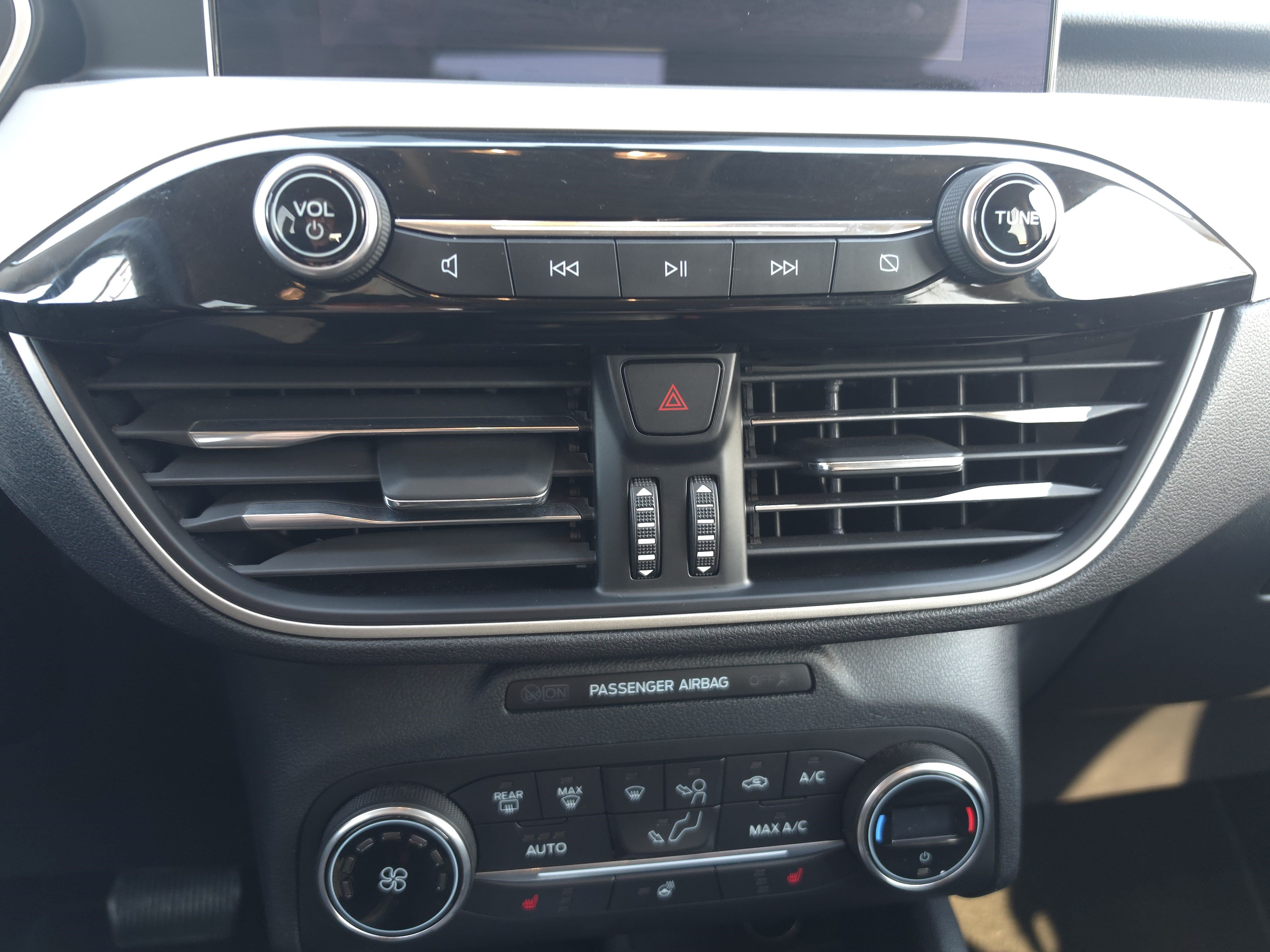 Used 2020 Ford Escape SEL FWD image 24
