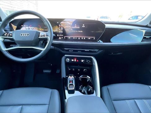 Certified 2025 Audi Q5 Premium w/ Convenience Package image 14