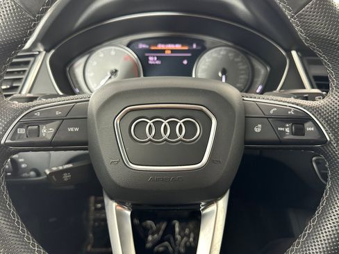 Used 2022 Audi SQ5 Premium w/ Convenience Package image 21